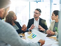 4 people professional meeting